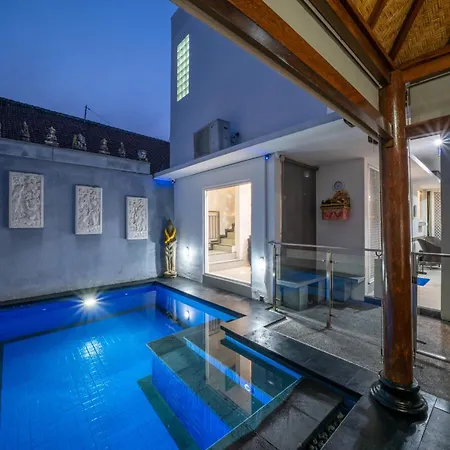 Modern Villa With Private Pool , Full Kitchen And Parking