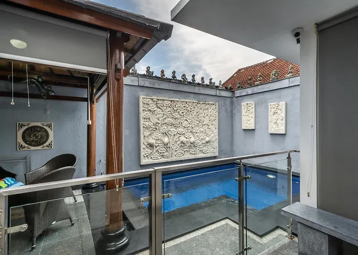 Modern With Private Pool , Full Kitchen And Parking *