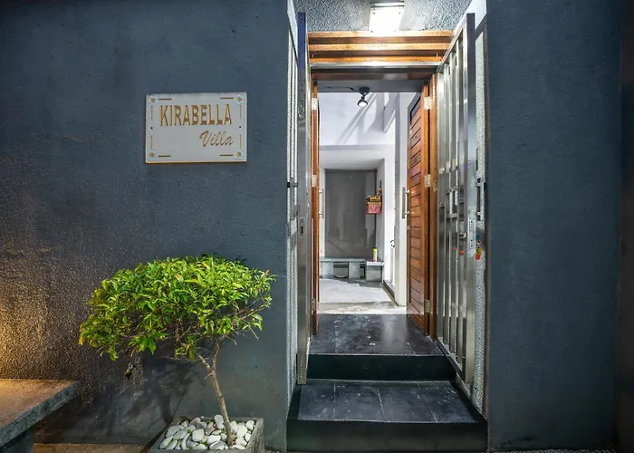 Modern With Private Pool , Full Kitchen And Parking Legian
