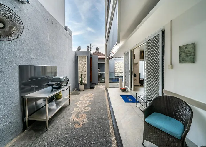 Villa Modern With Private Pool , Full Kitchen And Parking Legian