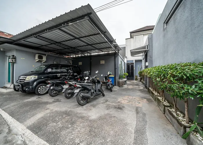 Modern With Private Pool , Full Kitchen And Parking * Legian