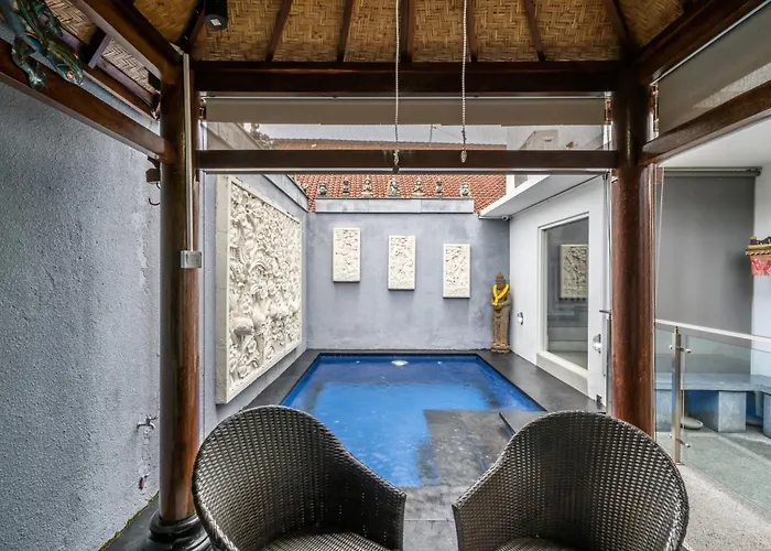 Villa Modern With Private Pool , Full Kitchen And Parking Legian