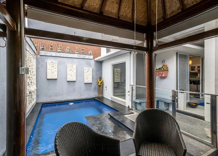 Modern With Private Pool , Full Kitchen And Parking *