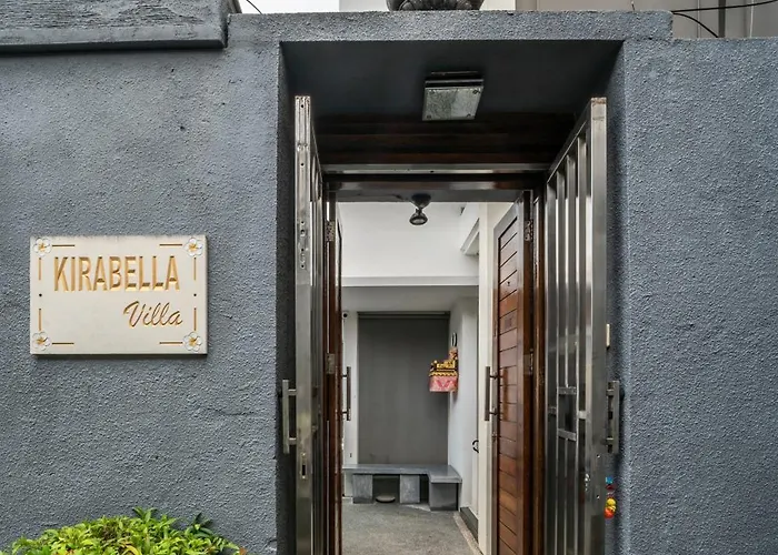 Modern With Private Pool , Full Kitchen And Parking Villa *