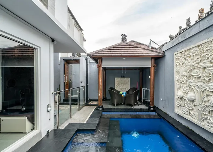 Modern With Private Pool , Full Kitchen And Parking * Legian