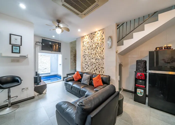 Modern With Private Pool , Full Kitchen And Parking Legian