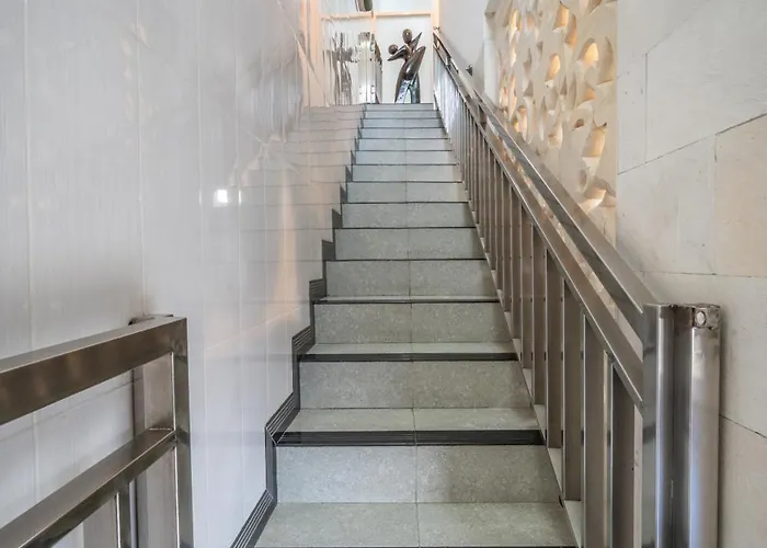 Modern With Private Pool , Full Kitchen And Parking * Legian