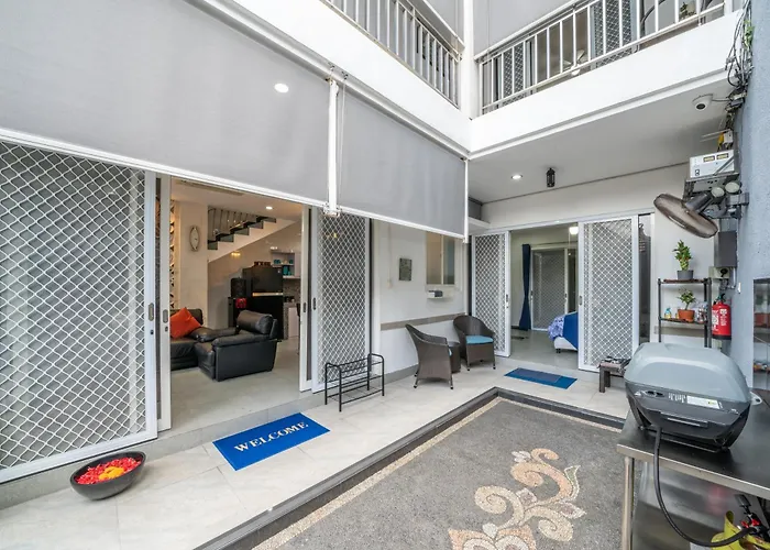 Modern With Private Pool , Full Kitchen And Parking * Legian
