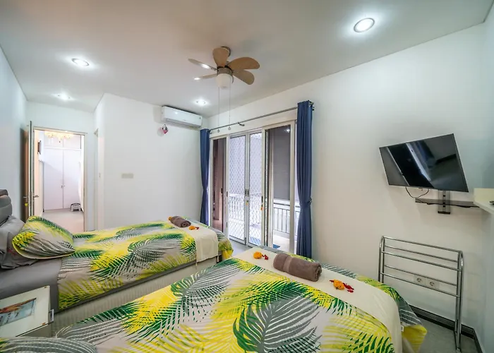 Modern With Private Pool , Full Kitchen And Parking Villa Legian