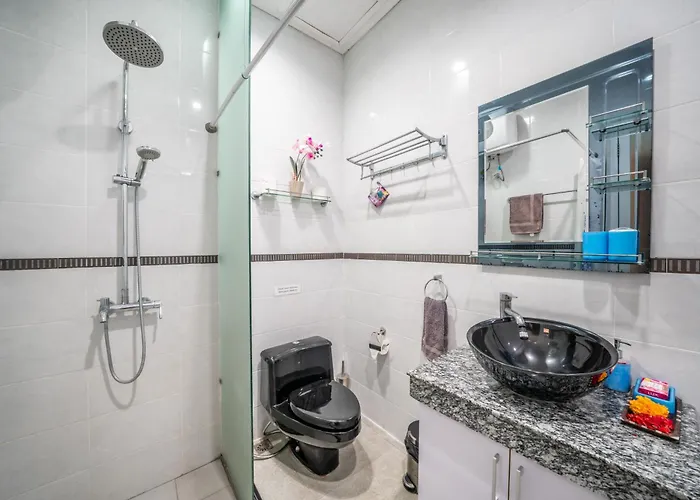 Villa Modern With Private Pool , Full Kitchen And Parking *