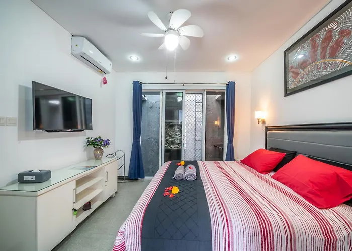 Modern With Private Pool , Full Kitchen And Parking *