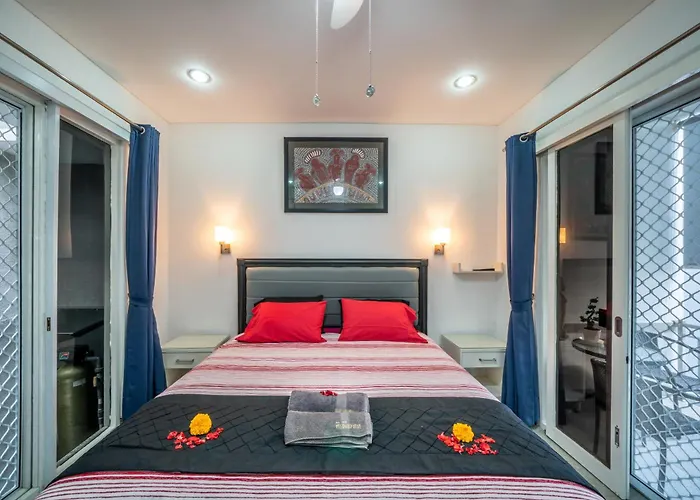Villa Modern With Private Pool , Full Kitchen And Parking Legian