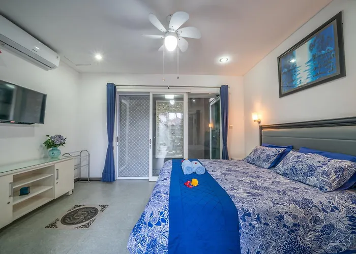 Modern With Private Pool , Full Kitchen And Parking *